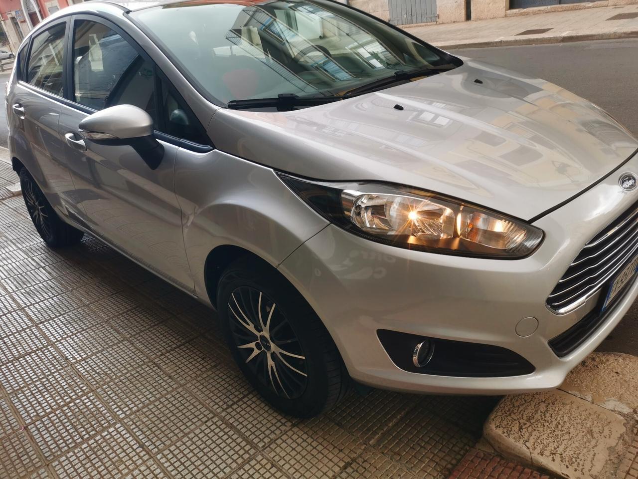 Ford Fiesta 1.4 5 porte Bz.- GPL Business