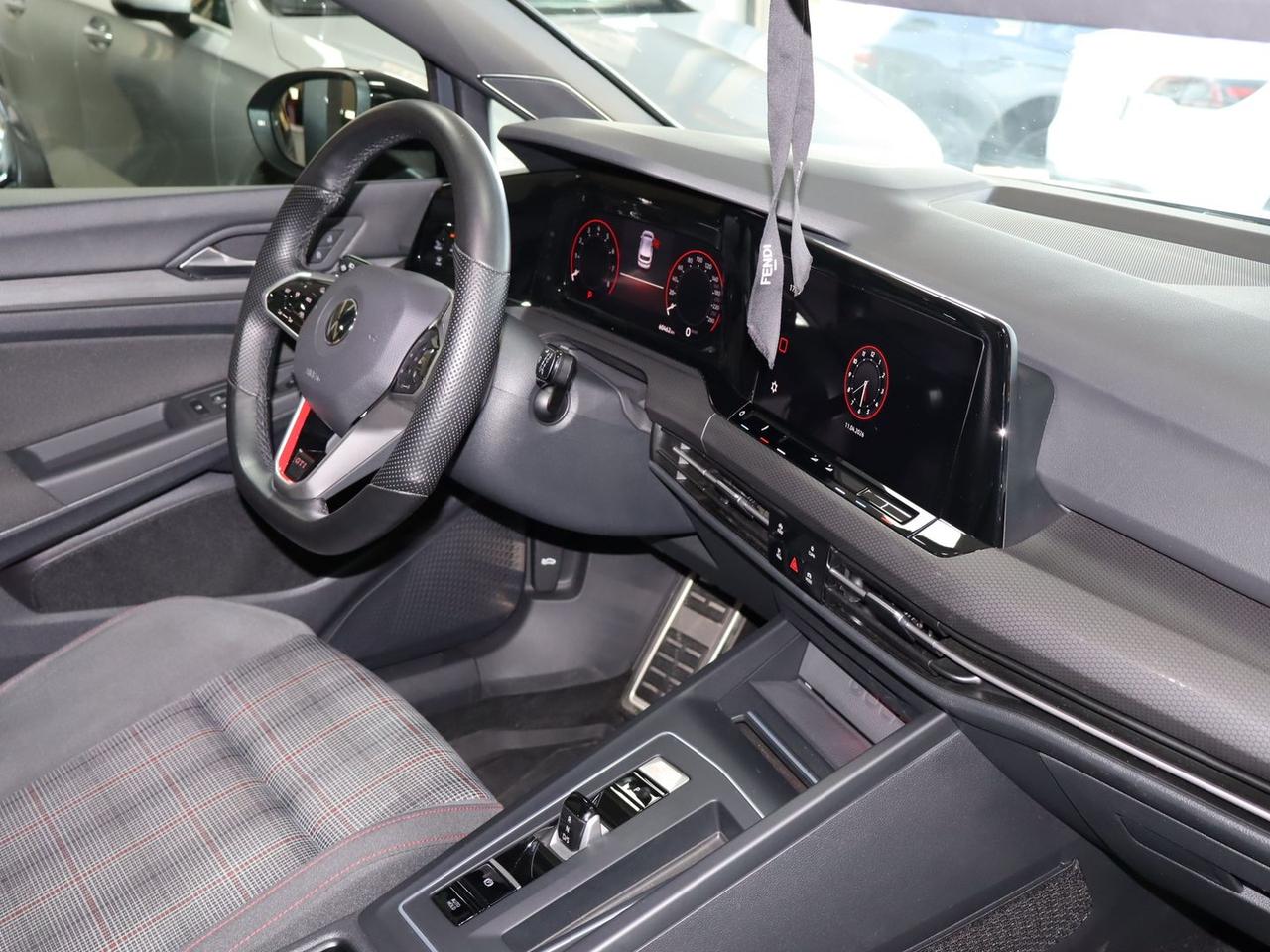 Volkswagen Golf GTI Ultimate 2.0 TSI GTI #10385