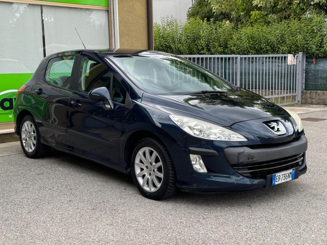 Peugeot 308 1.4 VTi 98CV 5p. Premium