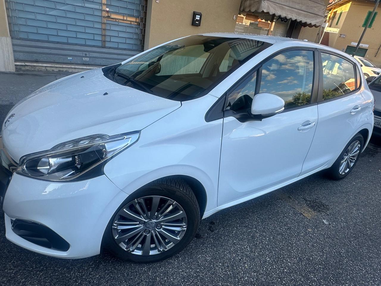 Peugeot 208 BlueHDi 5 porte Active