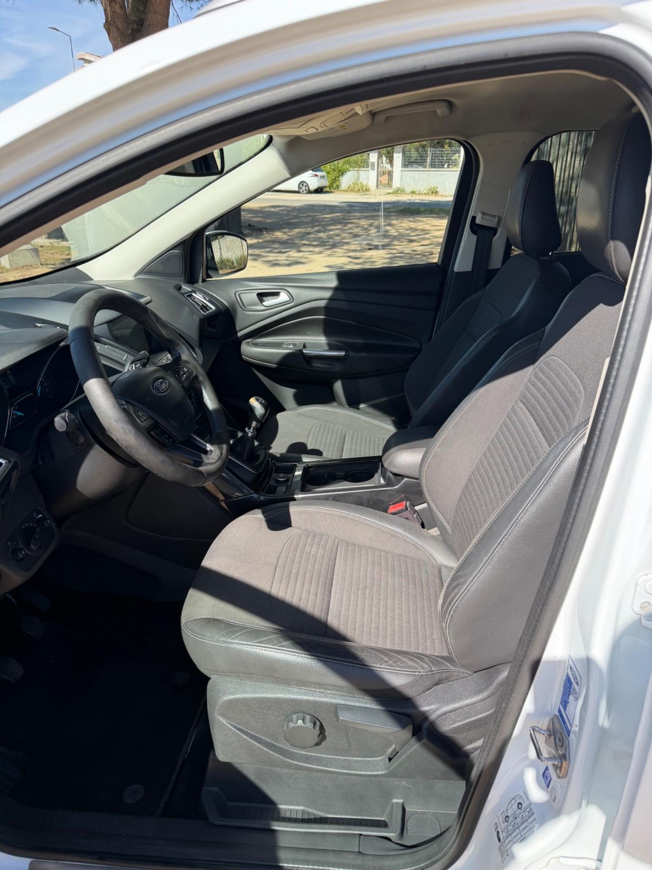 Ford Kuga 2.0 TDCI 150 CV S&S 2WD Titanium