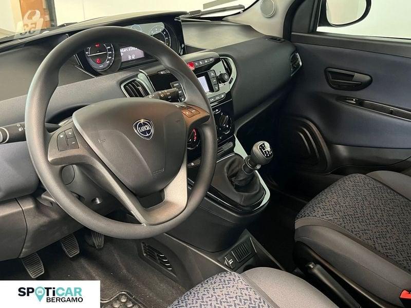 Lancia Ypsilon 1.0 FireFly 5 porte S&S Hybrid Oro - Km0