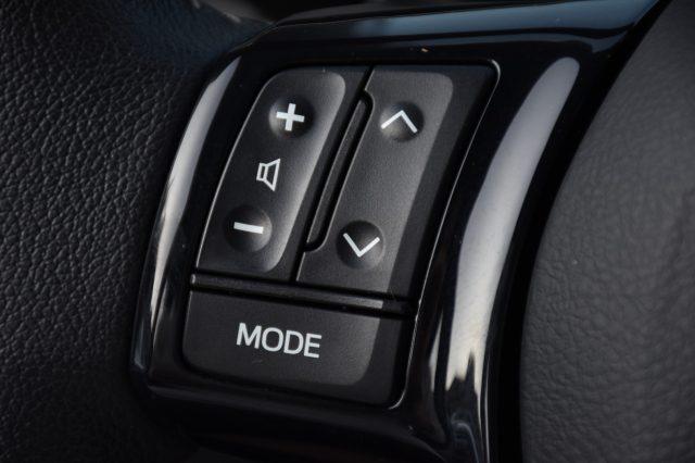 TOYOTA Yaris 1.5 Hybrid 5 porte Business