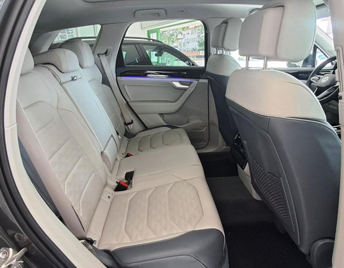 VOLKSWAGEN Touareg 3.0 TDI Advanced