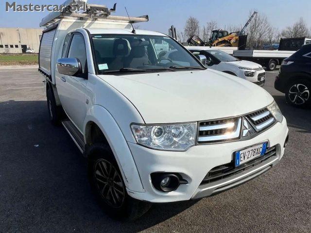 MITSUBISHI L200 d.cab 2.5 di-d Intense - EV278XG