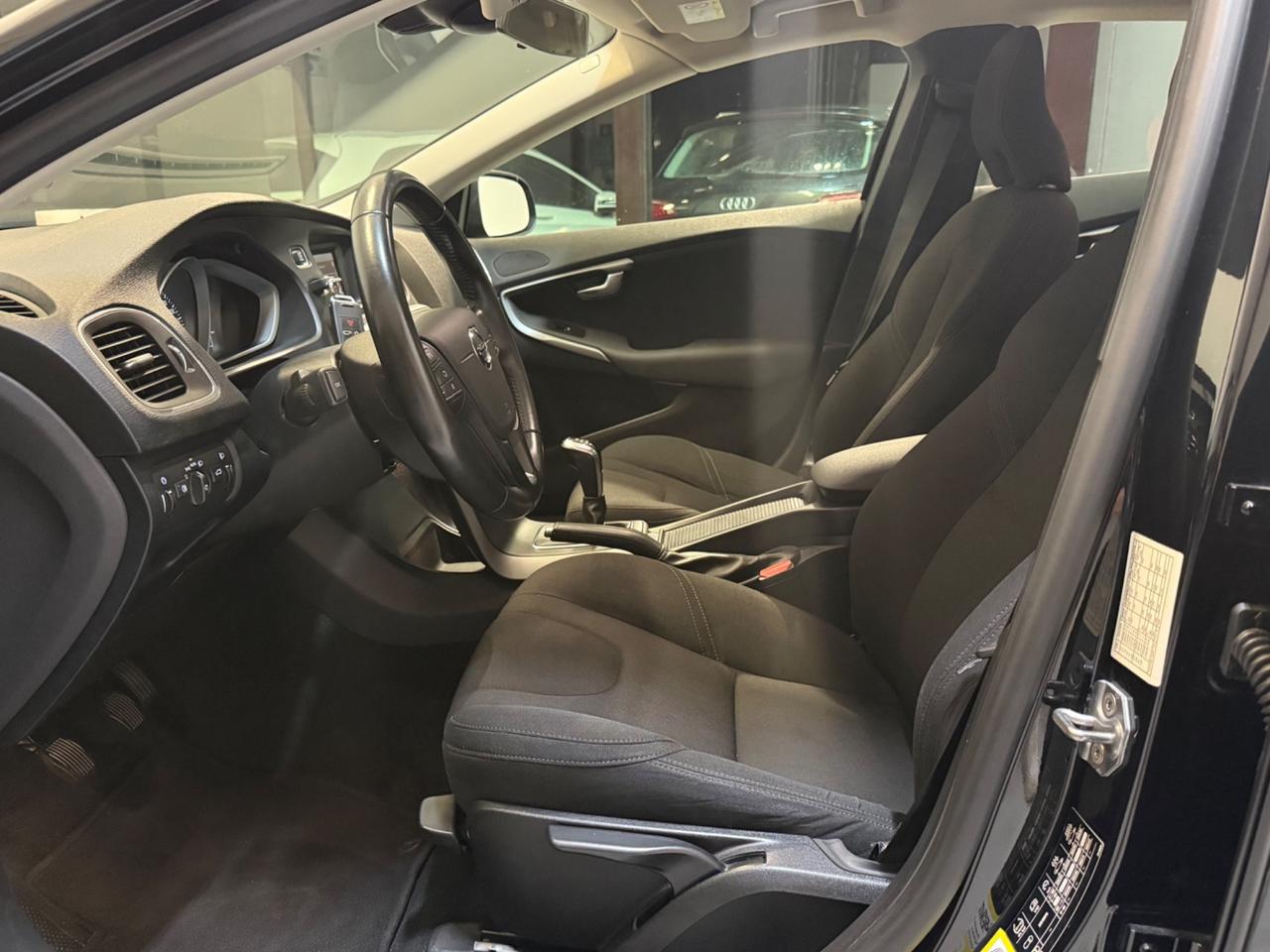 Volvo V40 D2 'eco' Momentum