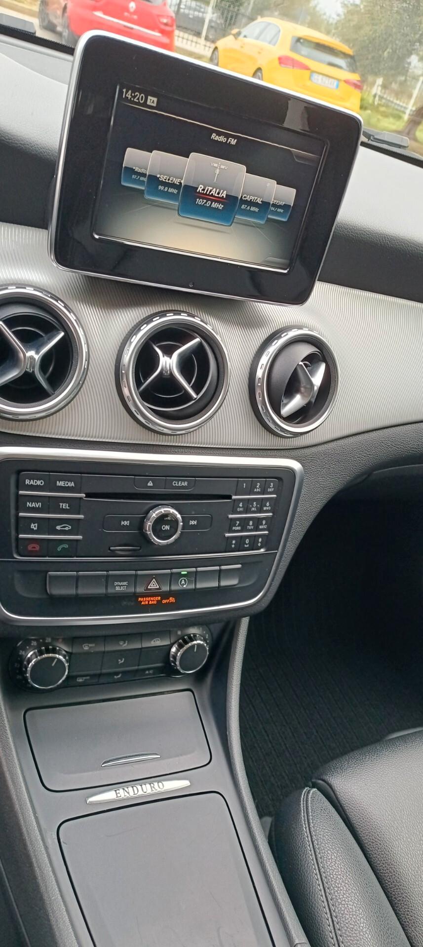 Mercedes-benz GLA 180 d Automatic Premium