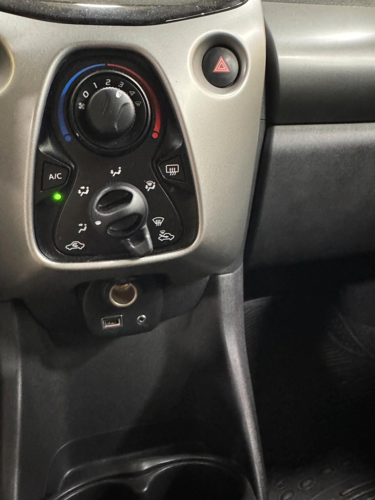 Peugeot 108 VTi 68 5 porte Allure TOP!