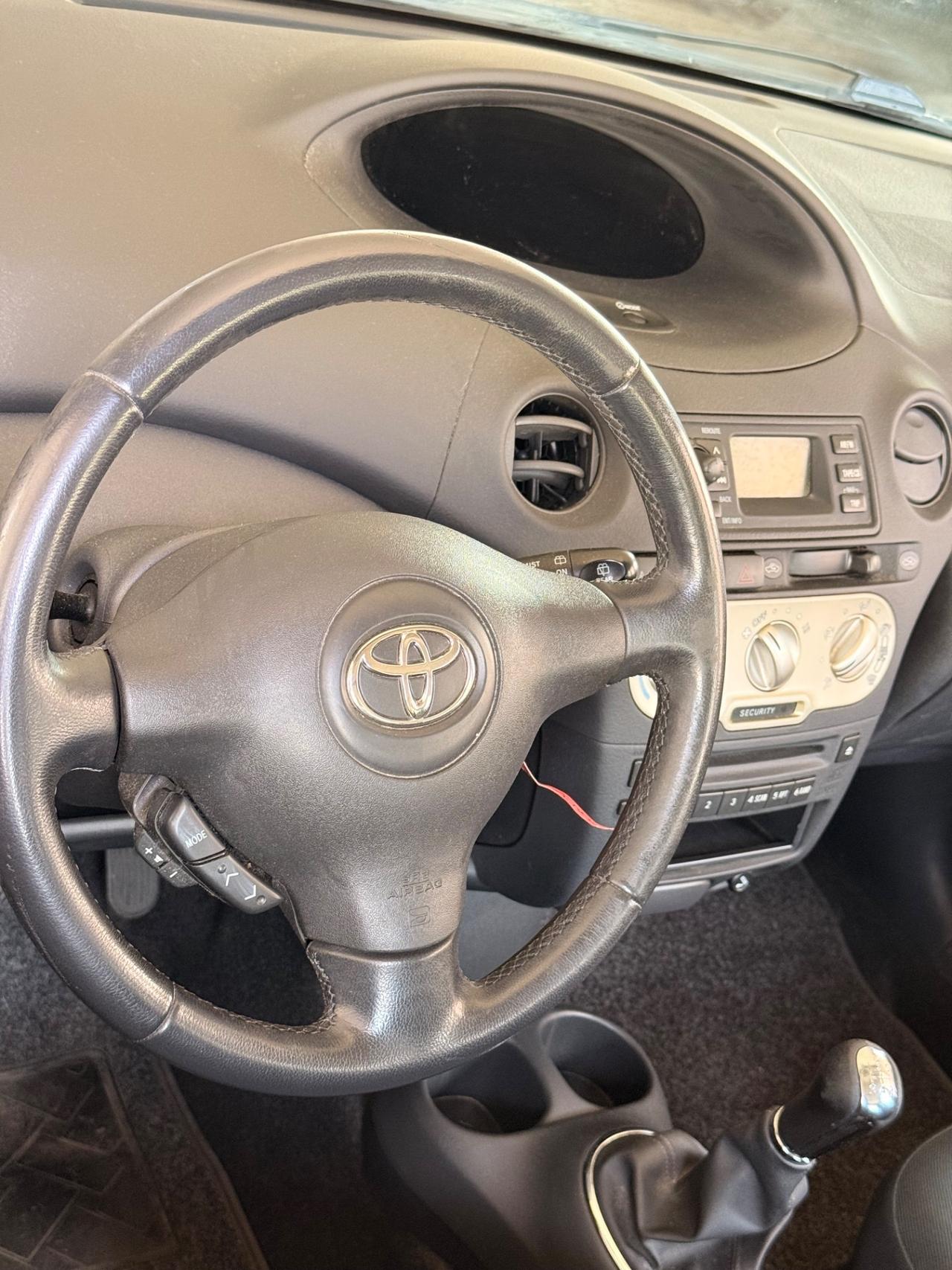 Toyota Yaris 1.0i 16V cat 3 porte Expo