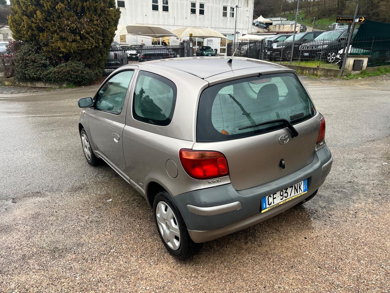 Toyota Yaris 1.0i 16V cat 3 porte