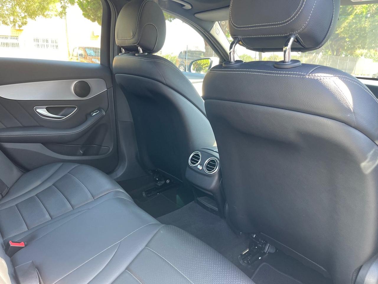 Mercedes-Benz C 220 D Premium #12031
