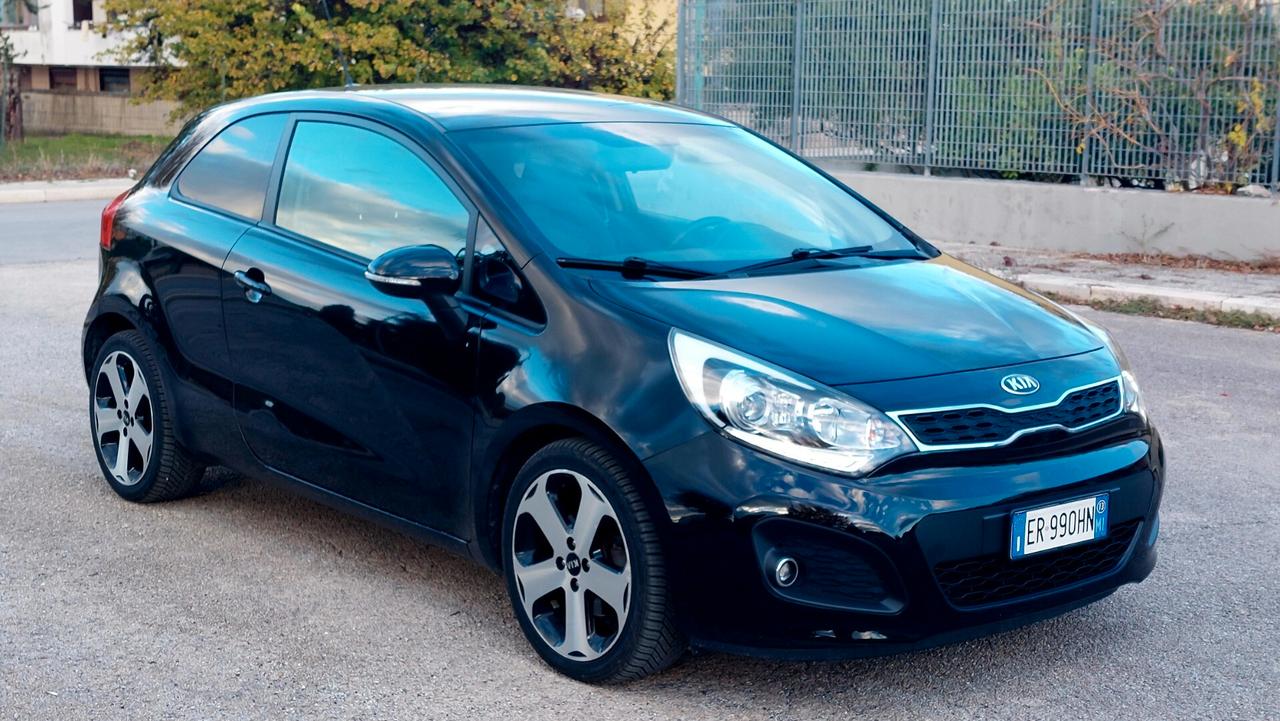 Kia Rio 1.4 CRDi 3p. Gt line navi led