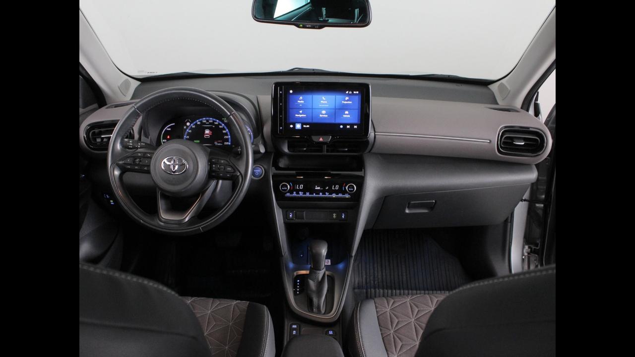 TOYOTA Yaris Cross - Yaris Cross 1.5h Lounge fwd 116cv e-cvt