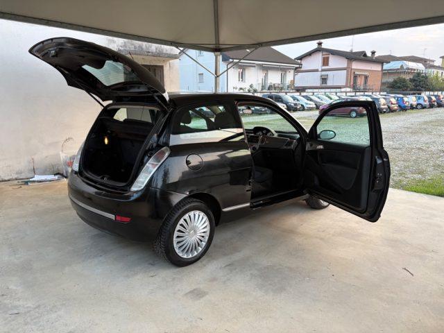 LANCIA Ypsilon 1.3 MJT 75 CV Argento PRIMO PREZZO OK NEOPATENTATI