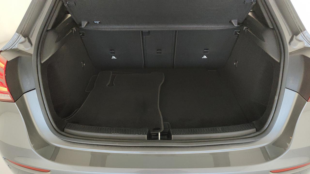 Mercedes-Benz A 180 d Sport auto