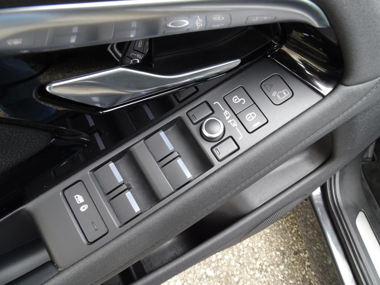 Land Rover Range Rover Evoque 2.0D I4 180 CV AWD Auto R-Dynamic SE