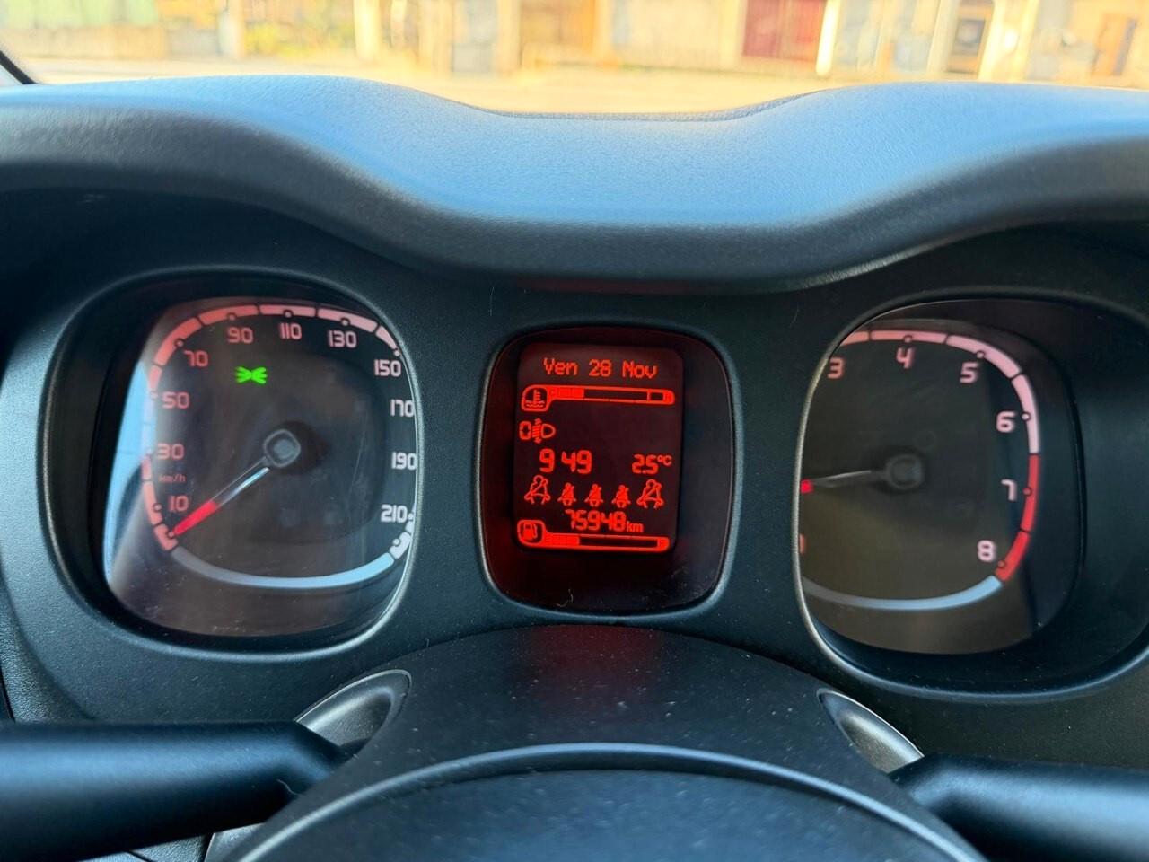 Fiat Panda 1.2 69 CV 5 porte