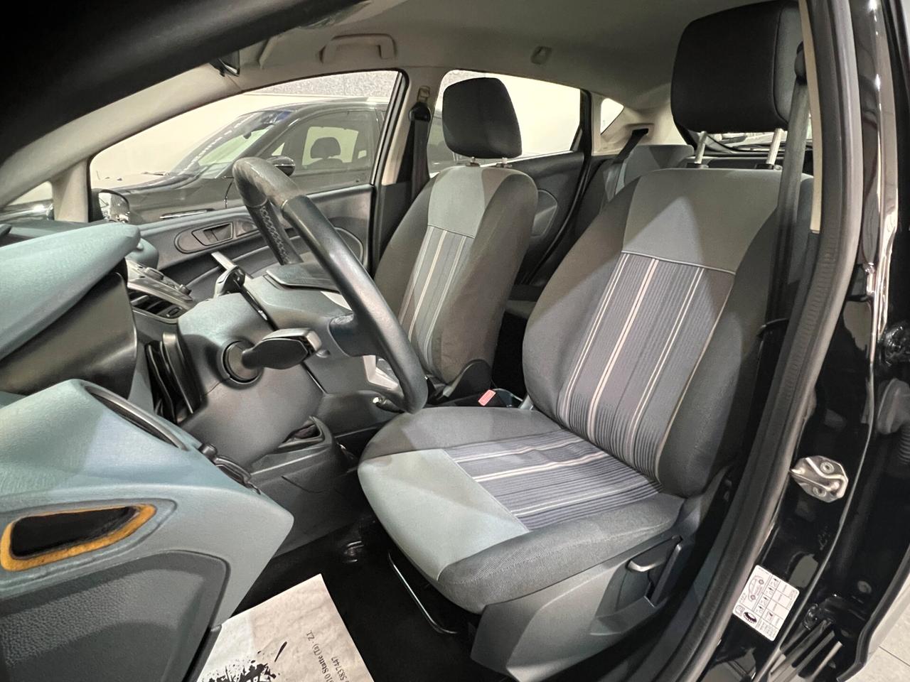 Ford Fiesta 1.4 97 CV - GPL Titanium - 2010