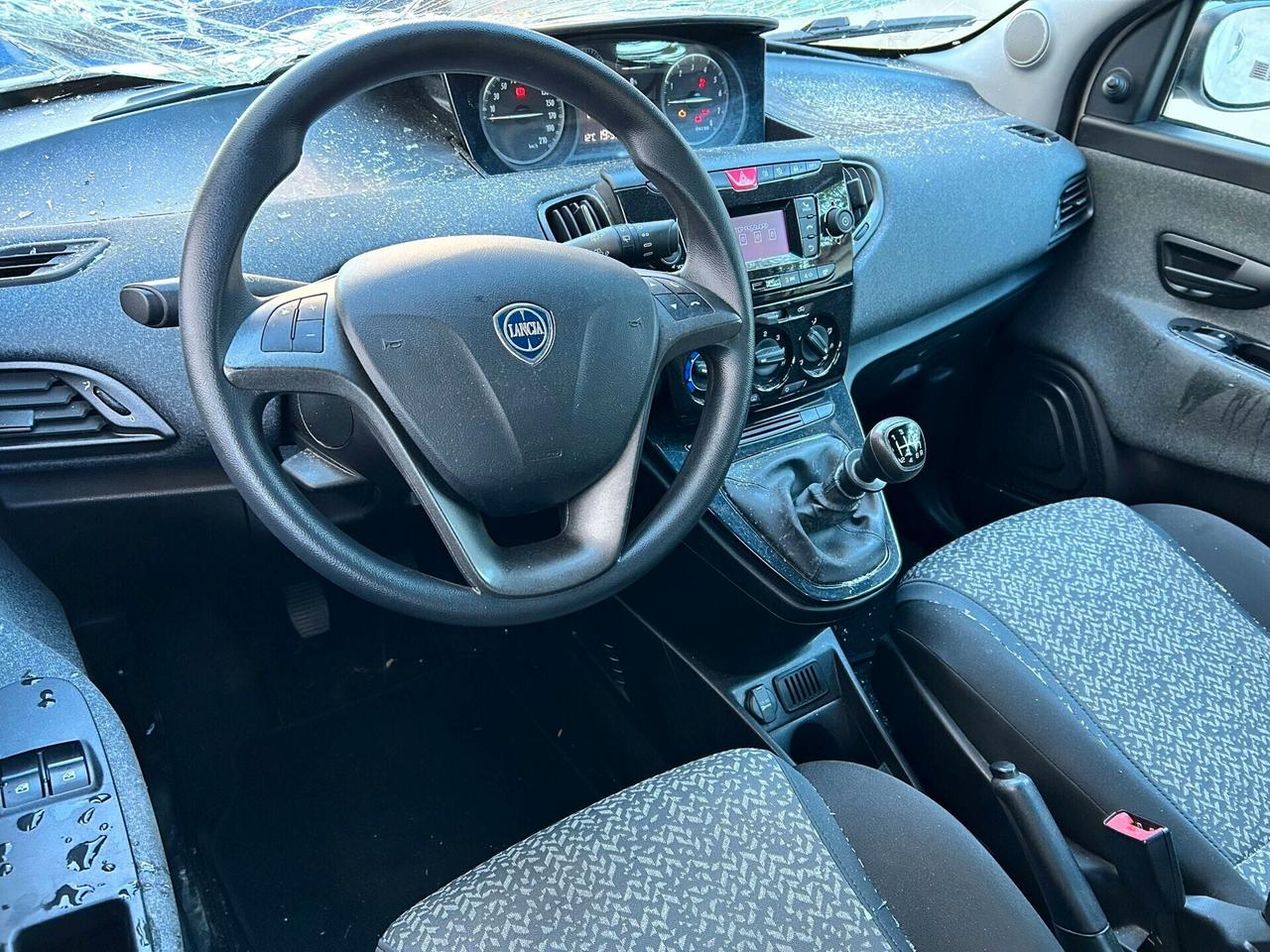 Lancia New Ypsilon 1.0 Hybrid - 2022 Incidentata