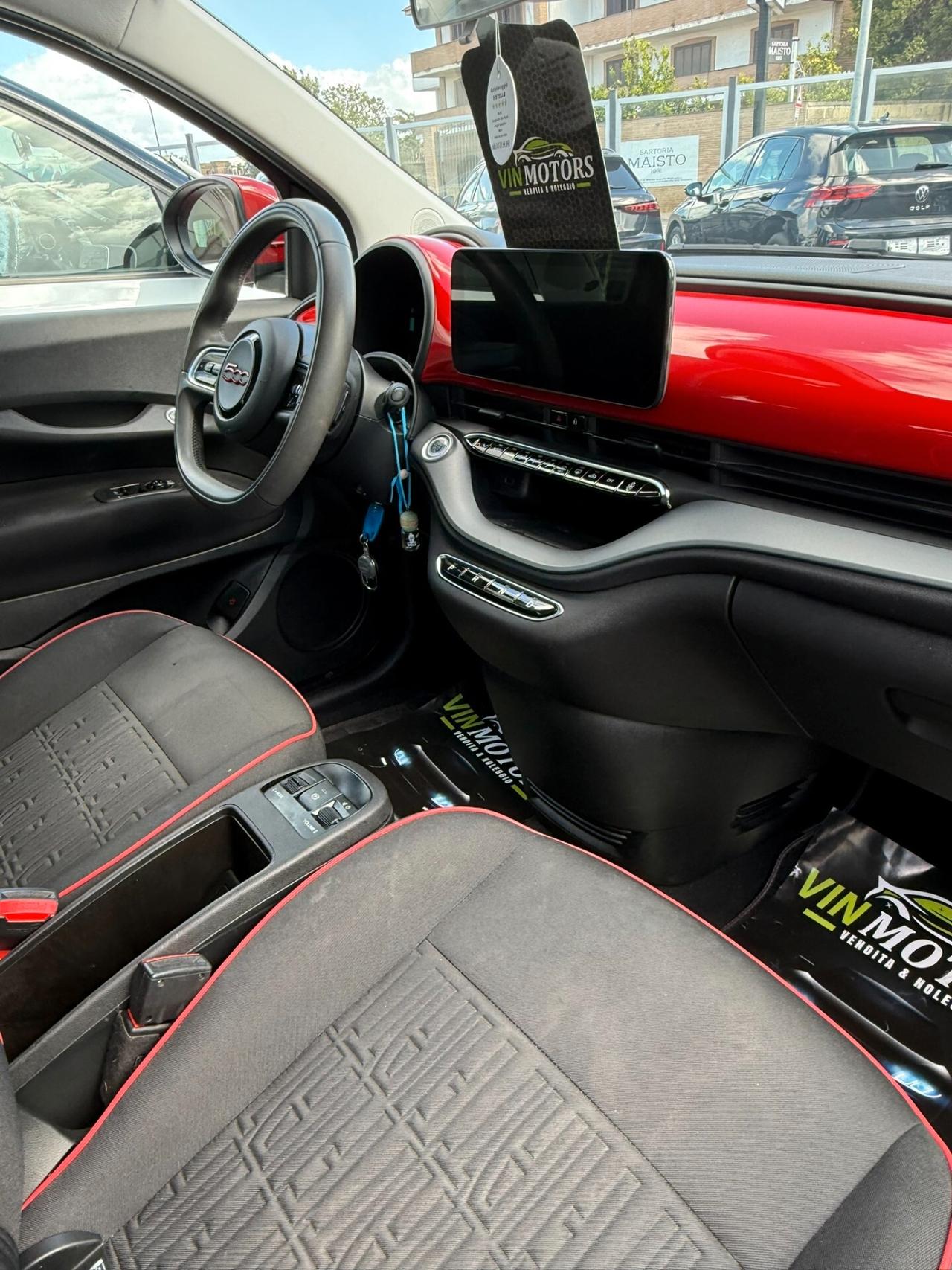 Fiat 500e Berlina 23,8 kWh Red 11/2021