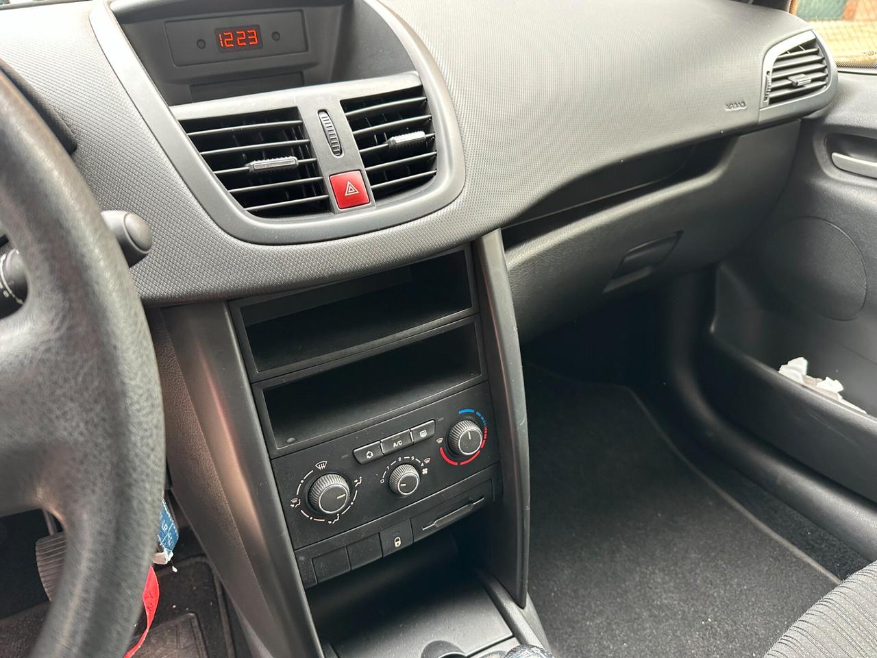 Peugeot 207 1.4 HDI VAN (12 RATE)