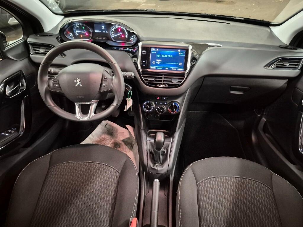 Peugeot 208 PureTech 82 5 porte Allure