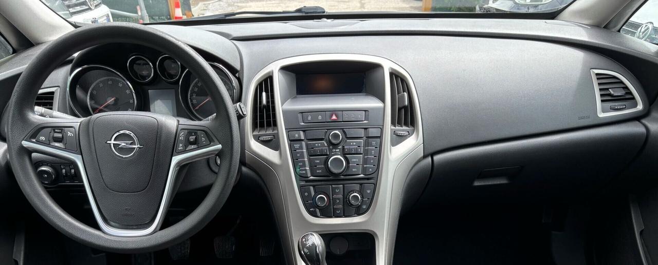 Opel Astra 1.4 100CV Sports Tourer Cosmo ok Neopatentati