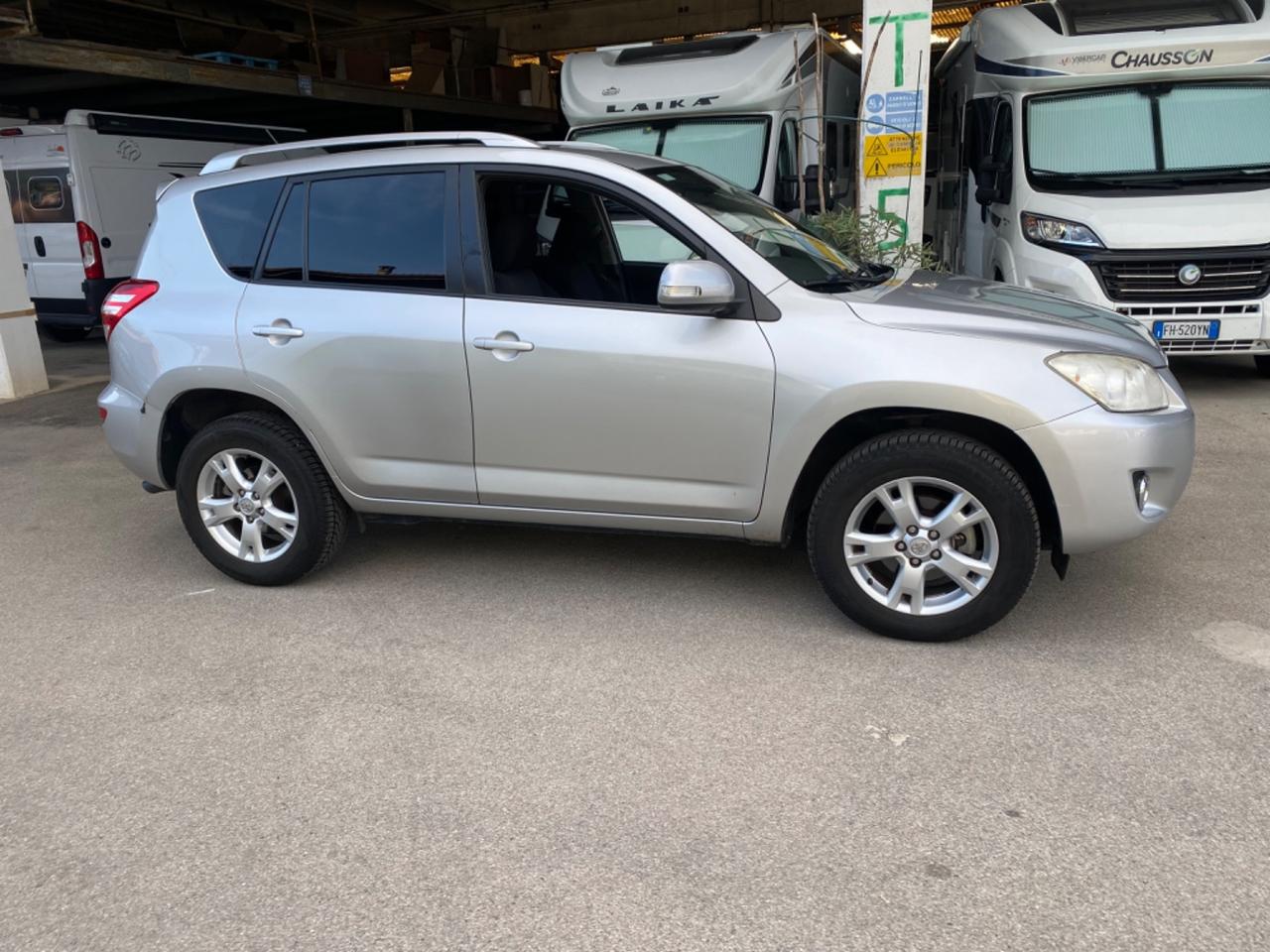 Toyota RAV 4 RAV4 2.2 D-Cat 177 CV Luxury