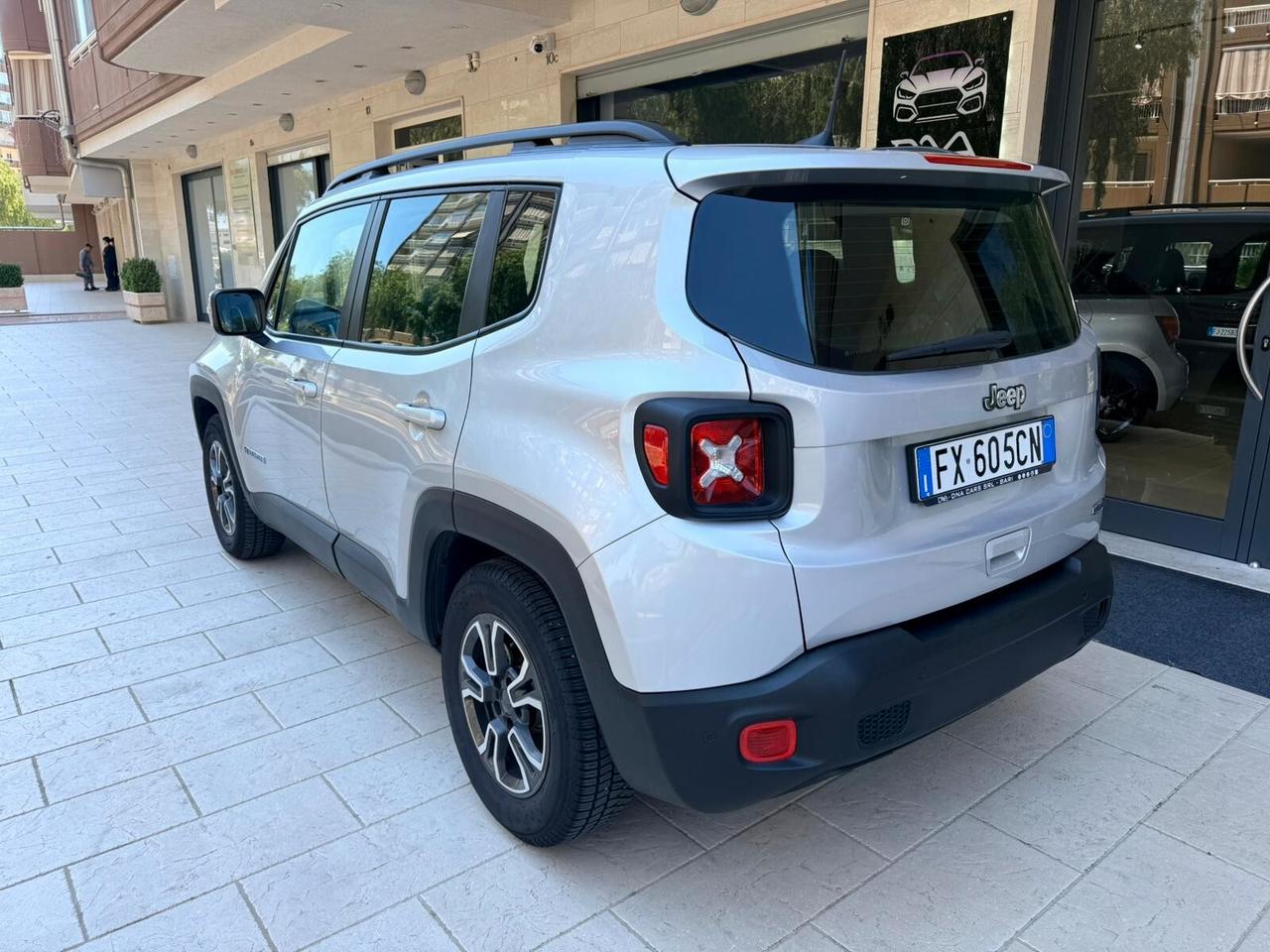 Jeep Renegade 1.6 Mjt DDCT 120 CV Longitude