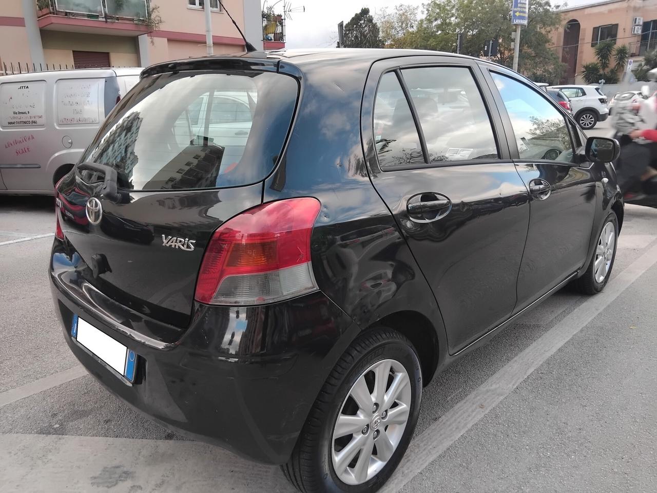 TOYOTA YARIS 1.3 SOL CLIMA RADIO