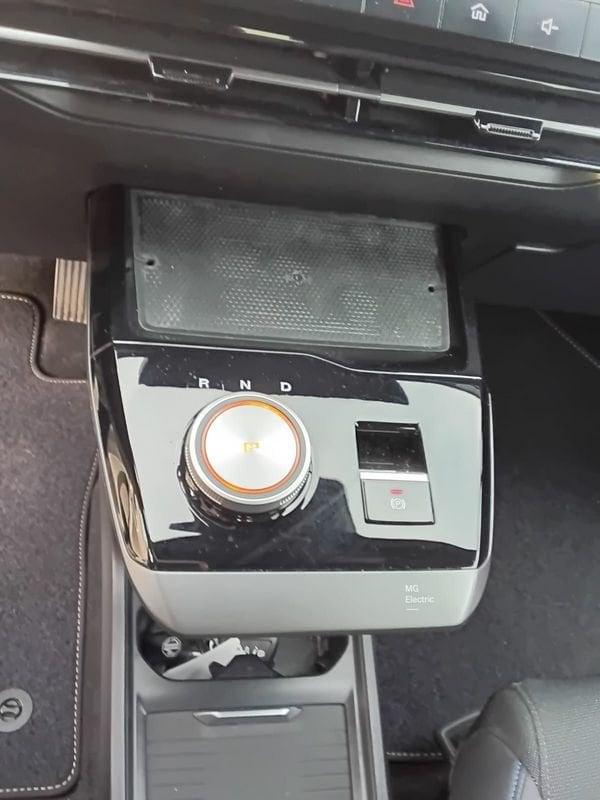 MG MG4 64 Kwh LUXURY