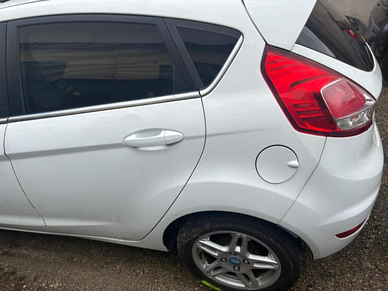 Ford Fiesta 1.4 5 porte Bz.- GPL