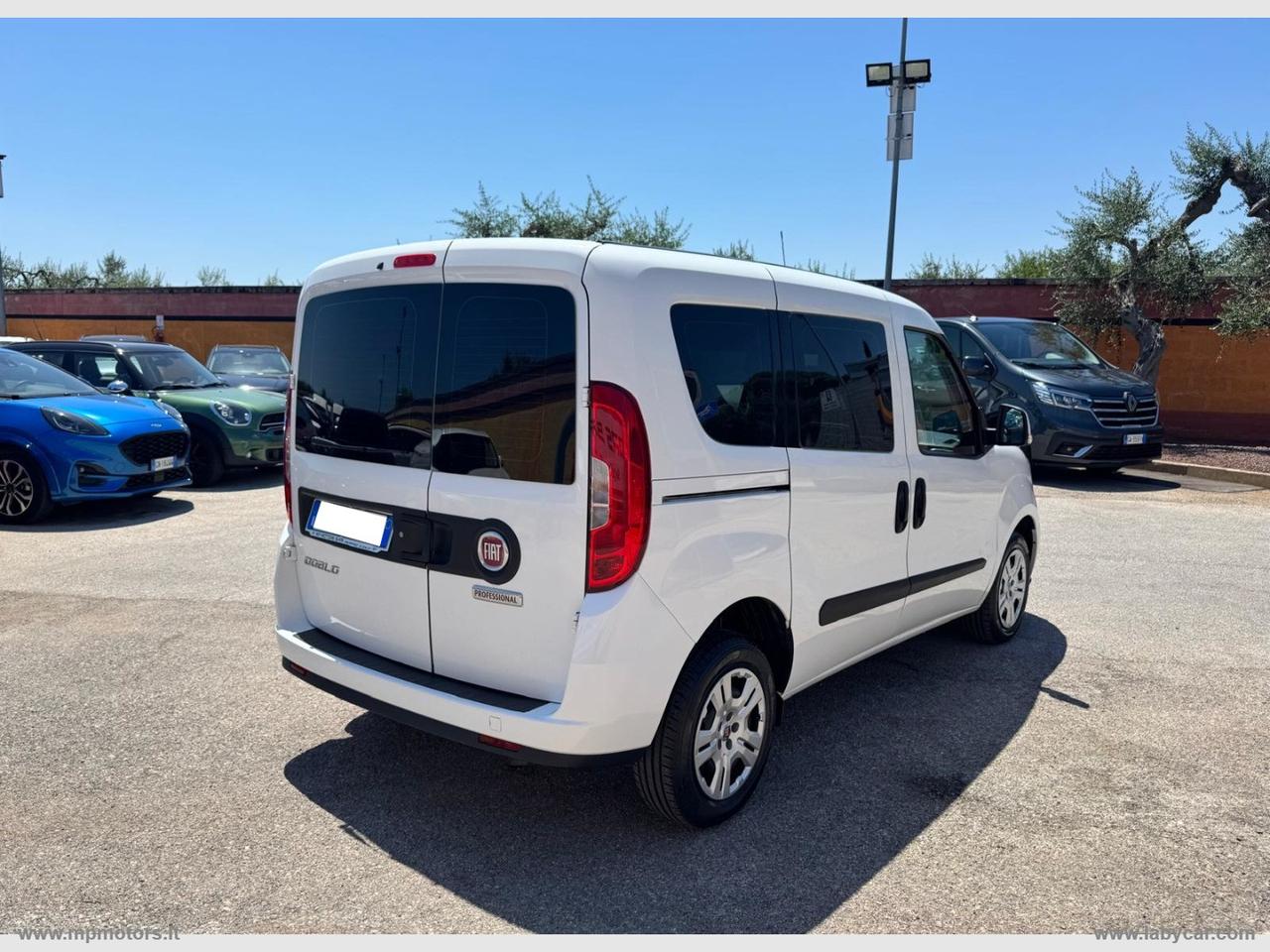 DOBLO COMBI LOUNGE 1.6 MJ 105CV AUTOCARRO