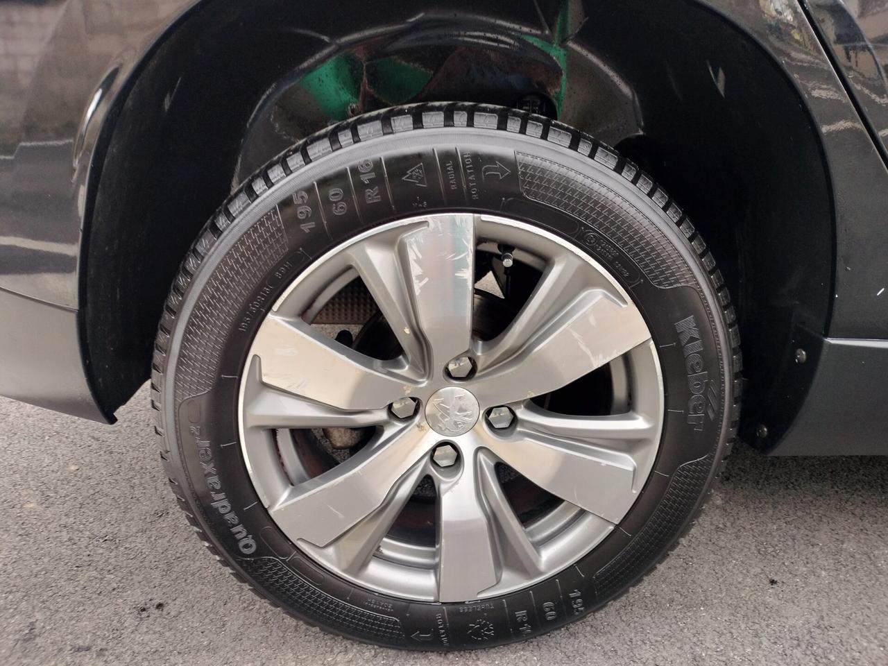 Peugeot 2008 1.6 e-HDi 92 CV Stop&Start Allure