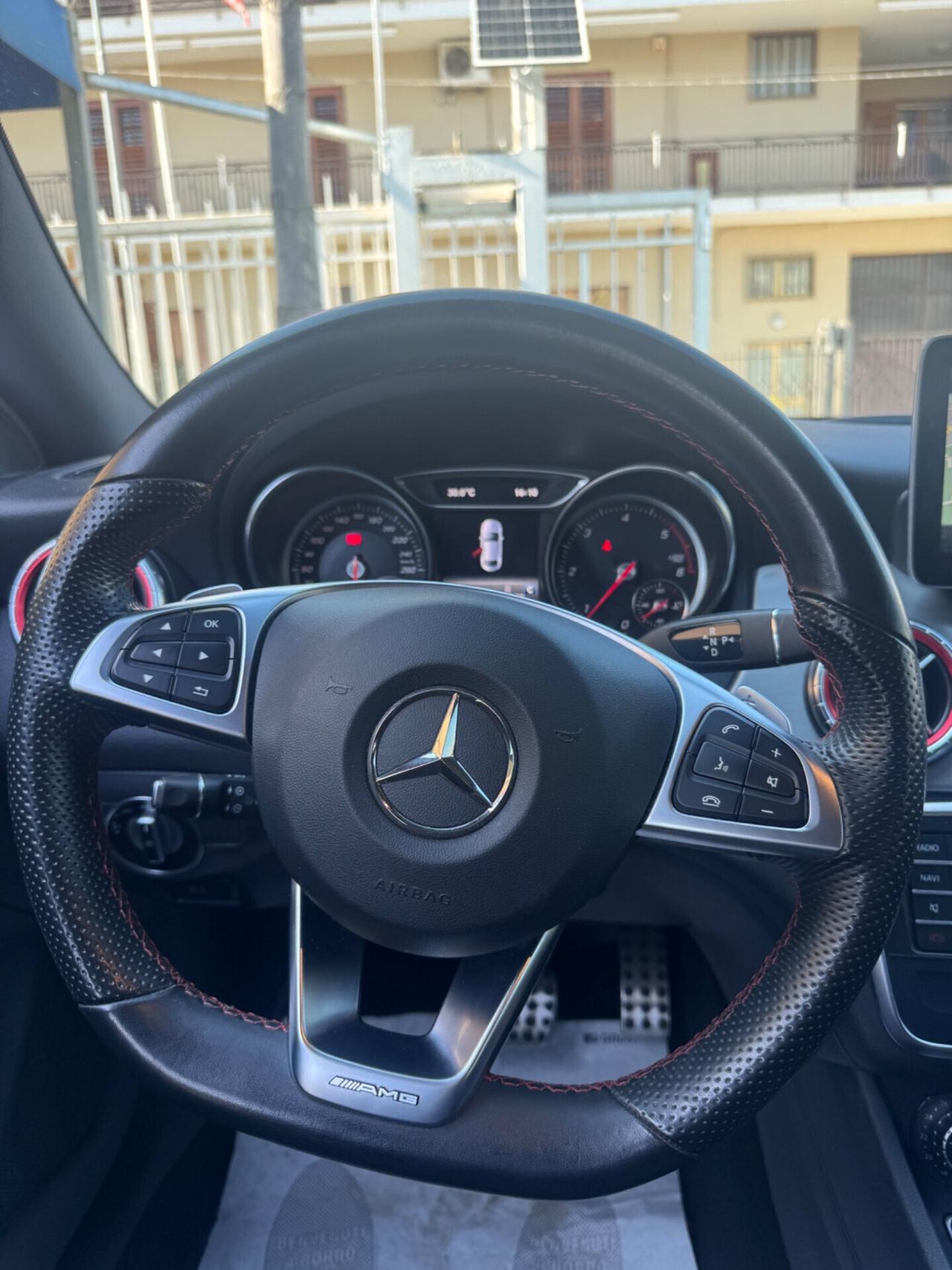Mercedes-benz CLA 180 CLA 180 d Automatic Premium Pack AMG