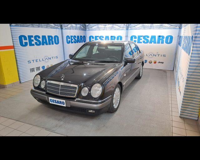 MERCEDES-BENZ E 200 k Elegance