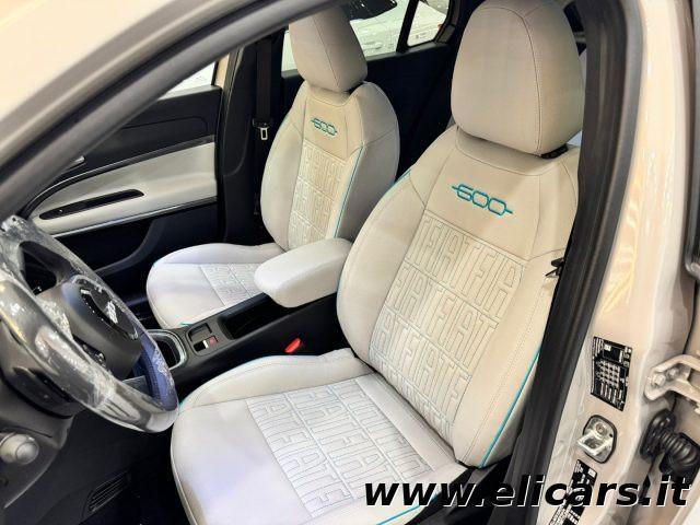 FIAT 600 Hybrid 110 CV DCT MHEV La Prima II
