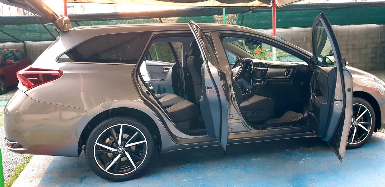 TOYOTA AURIS 1.8 BENZINA/HYBRID GARANZIA DI CASA TOYOTA