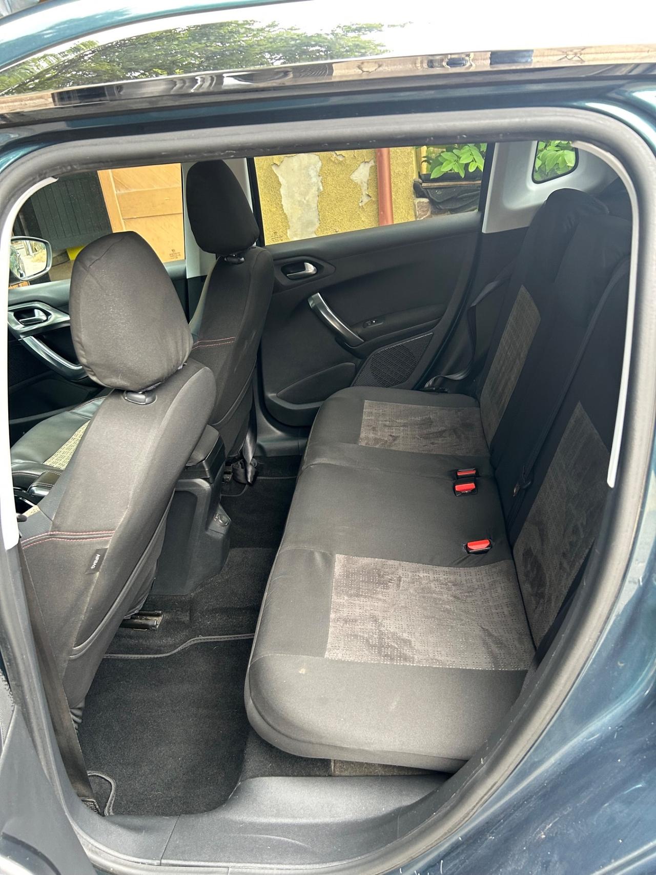 Peugeot 2008 BlueHDi 100 GT Line