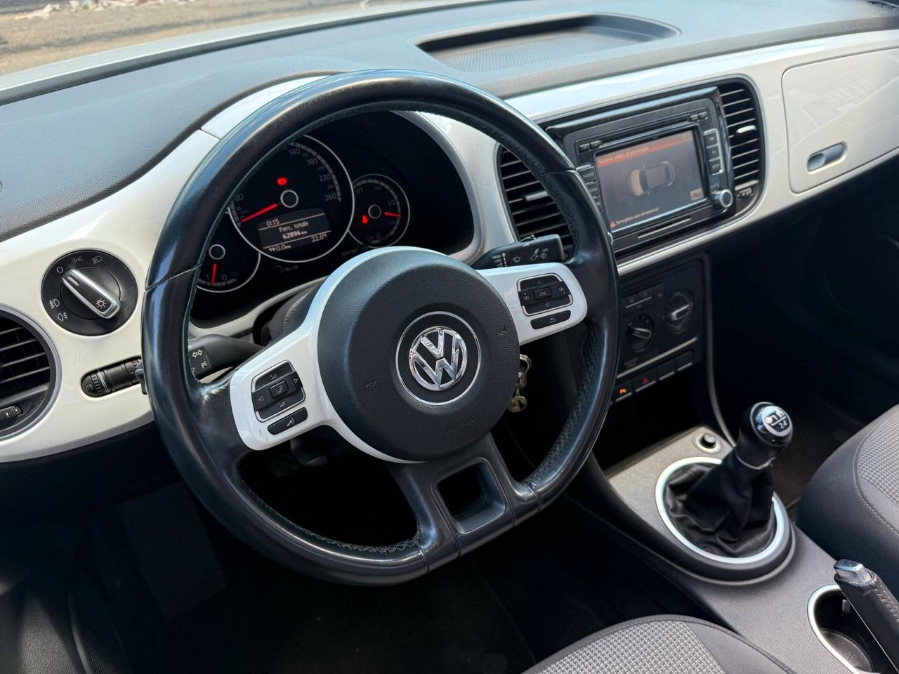 Volkswagen Maggiolino Cabrio 1.6 TDI Design