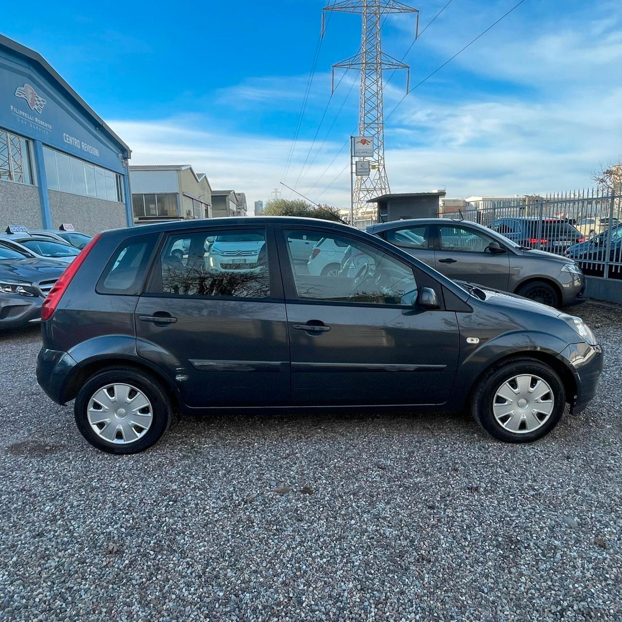 Ford Fiesta 1.2 16V 5p. Ghia