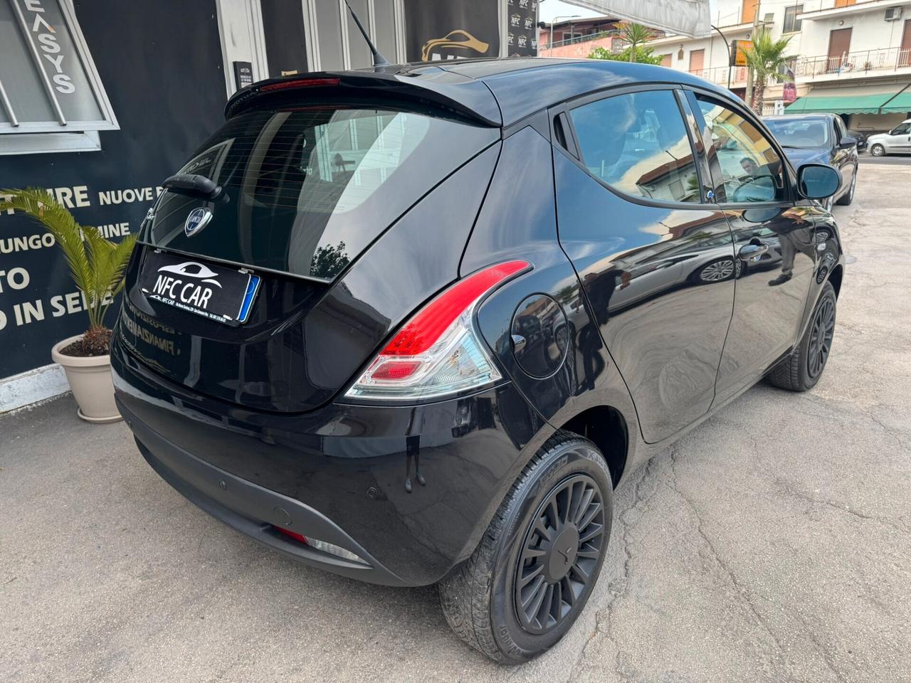 Lancia Ypsilon 0.9 TwinAir 5 porte Metano Ecochic Gold