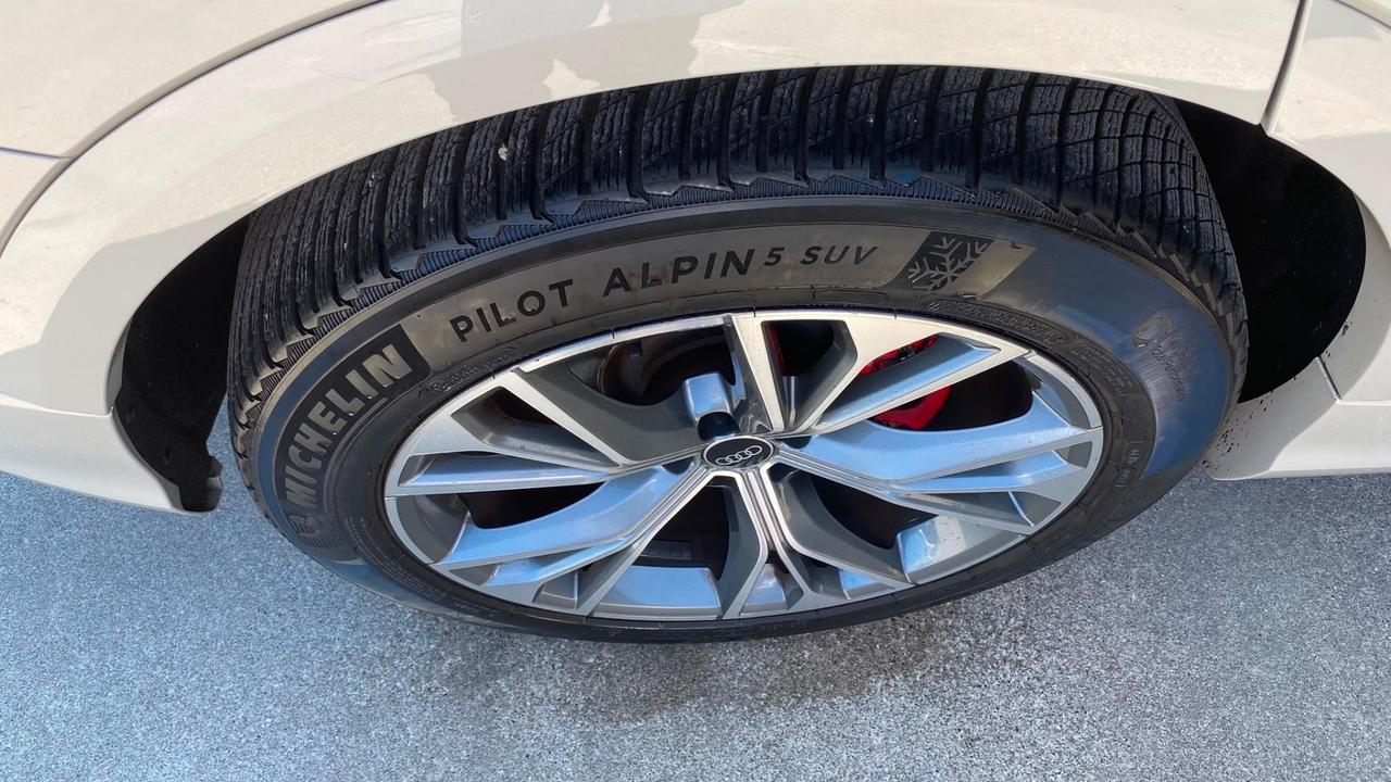 Audi Q8 55 TFSI e quattro tiptronic Sport S-Line