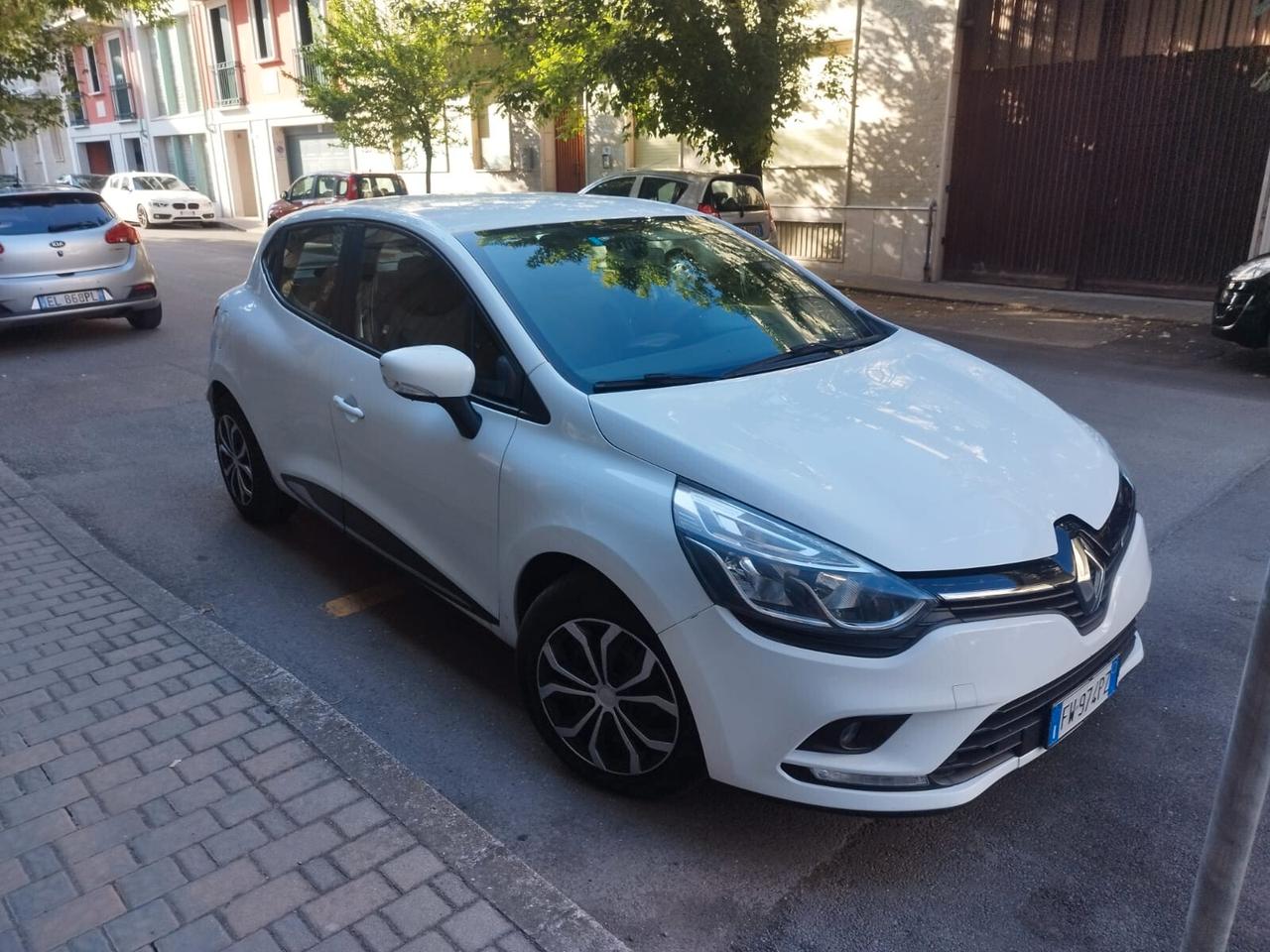 Renault Clio dCi 8V 90 CV 5 porte Moschino Life