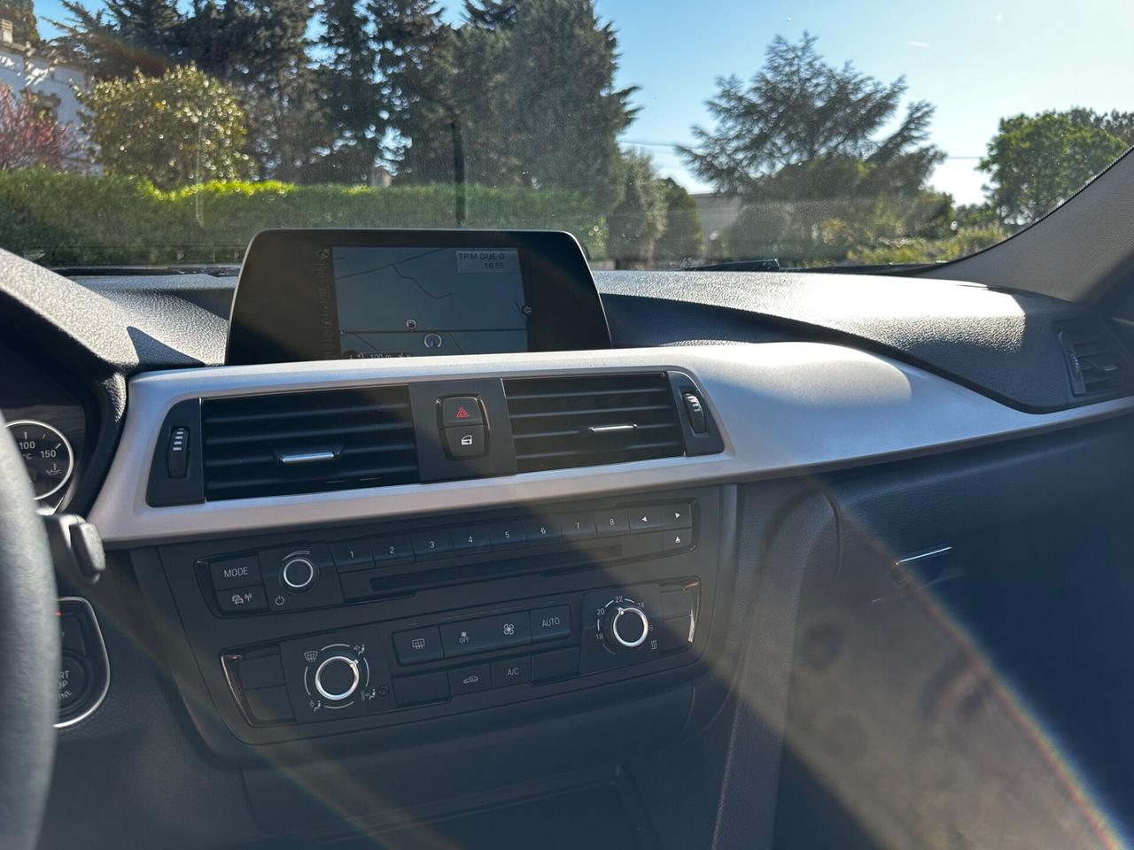 Bmw serie 3 318d Touring Business aut.