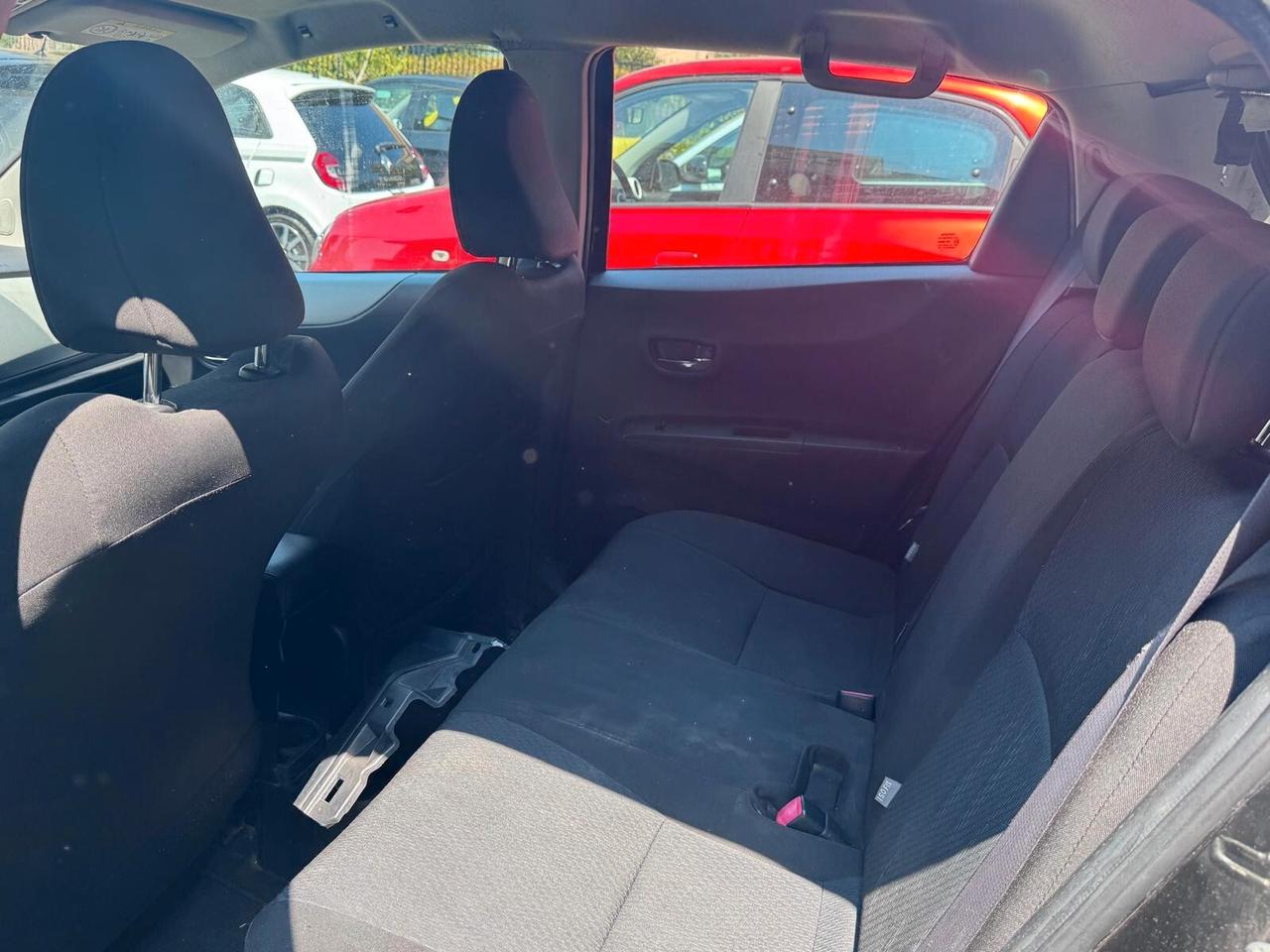 Toyota Yaris 1.5 75CV HYBRID,AUTOMATICA,RETRO,NAVI,NEOPRATENTATI,UNIPRO