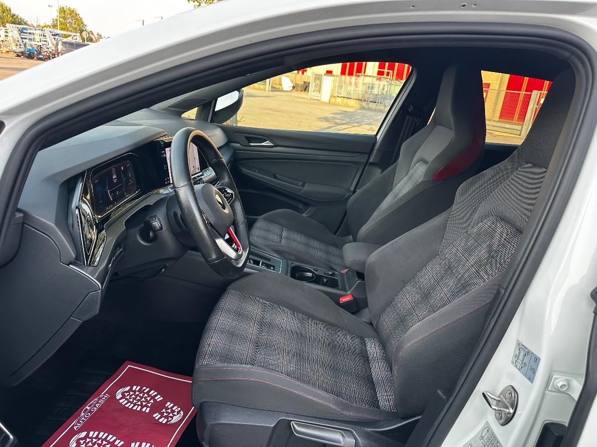 VOLKSWAGEN - Golf - 2.0 TSI GTI DSG SPORT