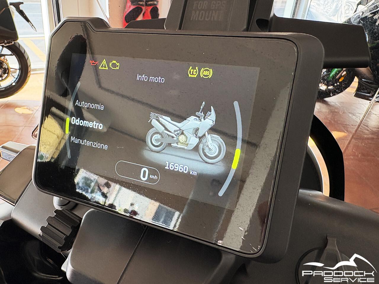 Husqvarna Norden 901 2023 17.013 km*********