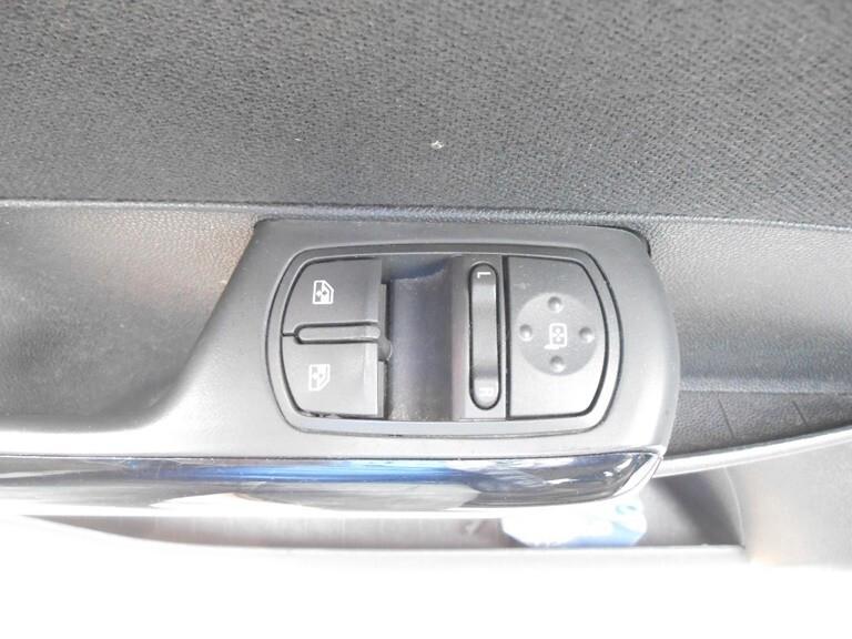 Opel Corsa 1.2 85CV 5 porte GPL NEOPATENTATI