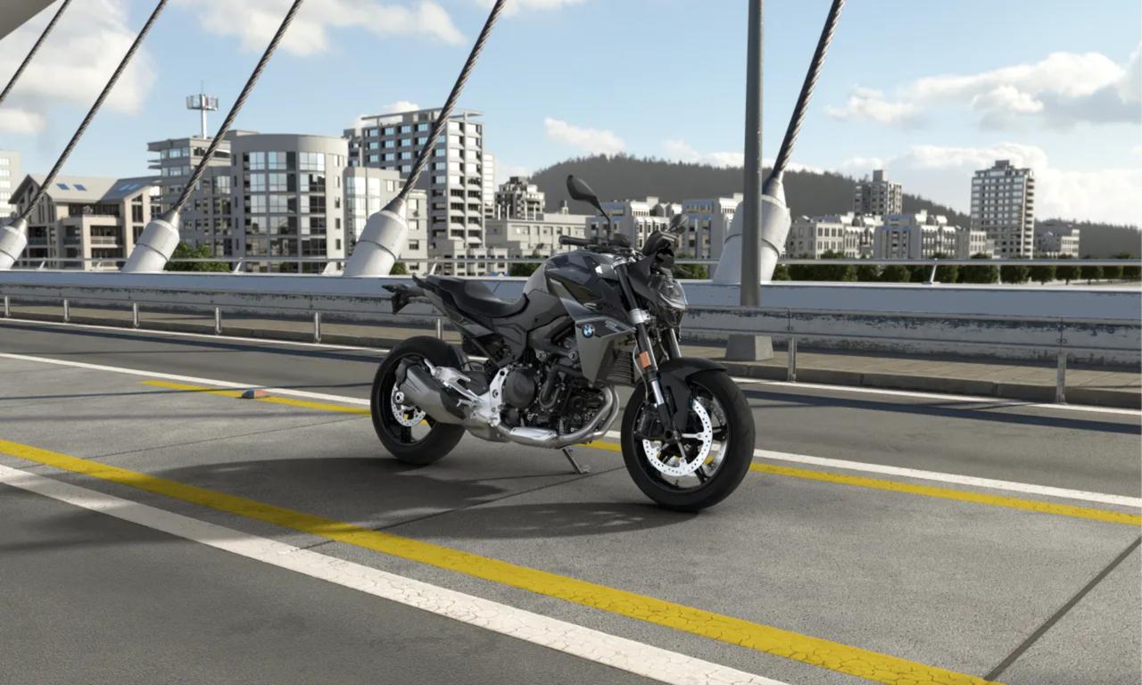 BMW F 900 R Triple Black